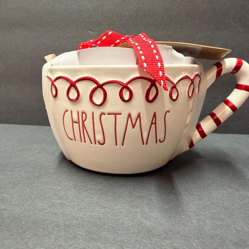 RAE DUNN CHRISTMAS CANDY CANE MEASURING CUPS - BRAND NEW